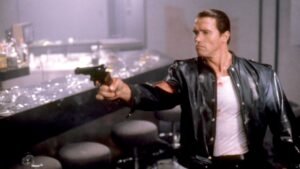 Arnold Schwarzenegger’s 105-Minute One-Man-Army Action Flop Is Officially Free to Watch